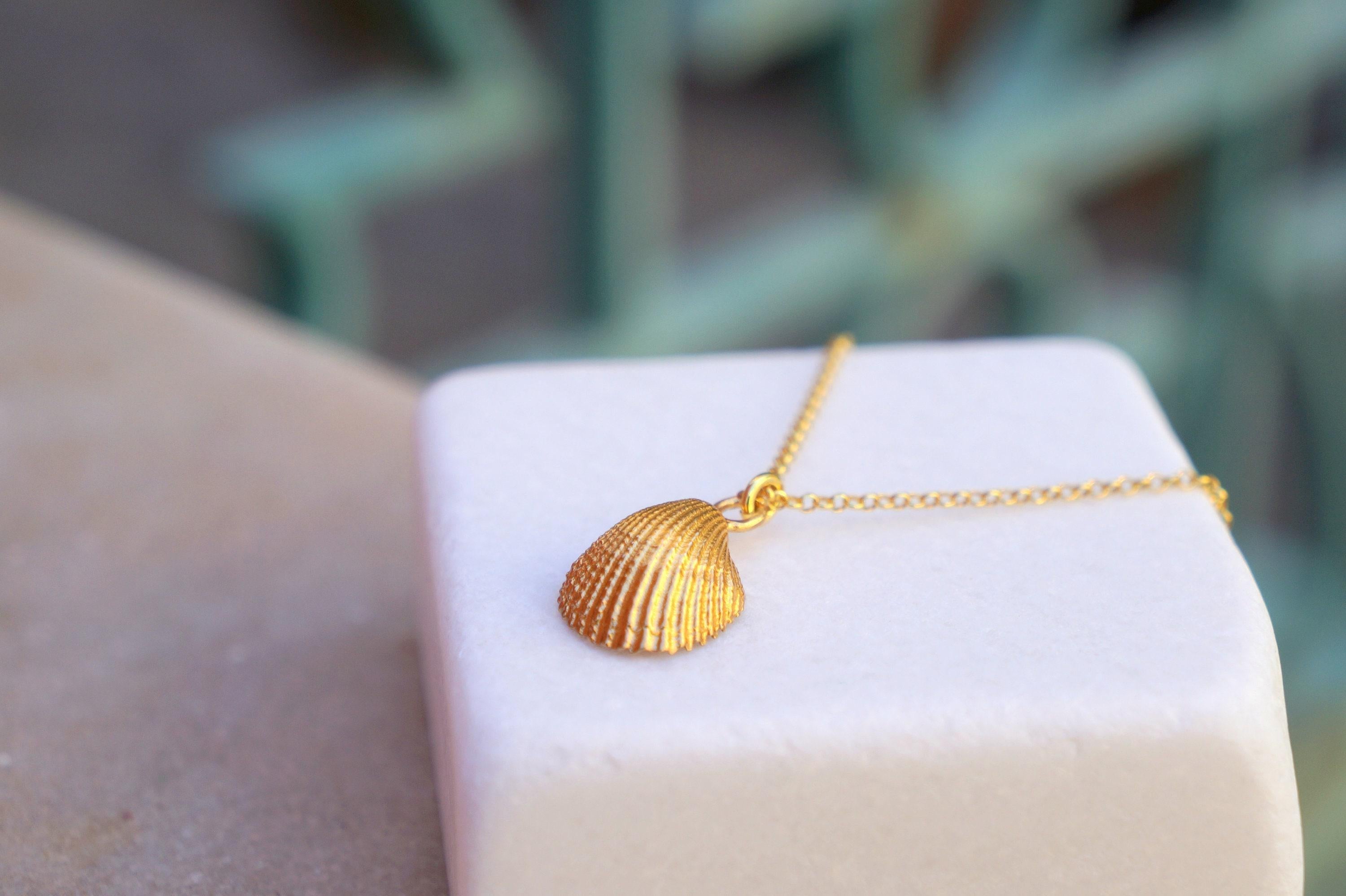 Pearl Pendant Necklace: Real Sea Shell Detail - Gold-Plated Silver-3