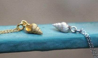 Dainty Sea Shell Pendant Necklace - Minimal Natural Jewelry-3